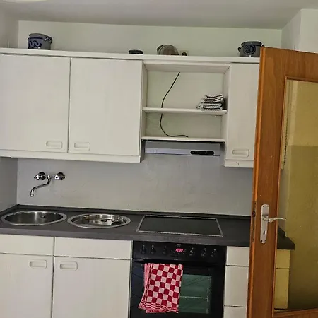 Eichhoernchen-haus Koerner Im Peterzell