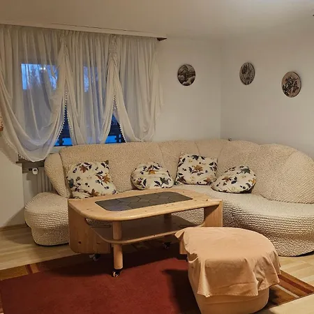 Eichhoernchen-haus Koerner Im *