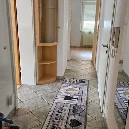Eichhoernchen-haus Koerner Im